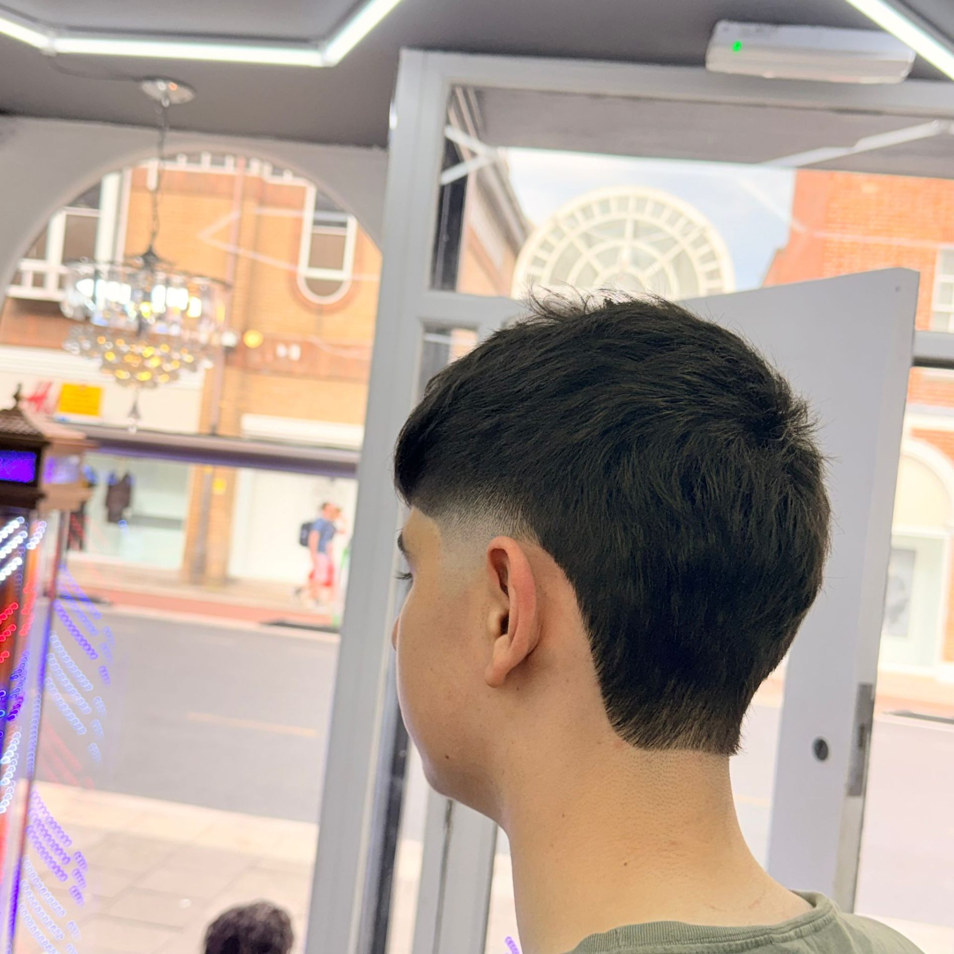 Skin Fades haircut at MO BARBER